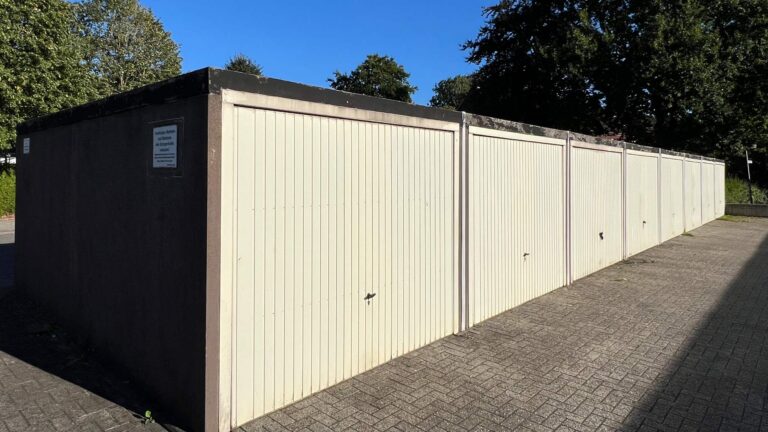Garagenhof in der Auricher Straße in Altengroden Wilhelmshaven