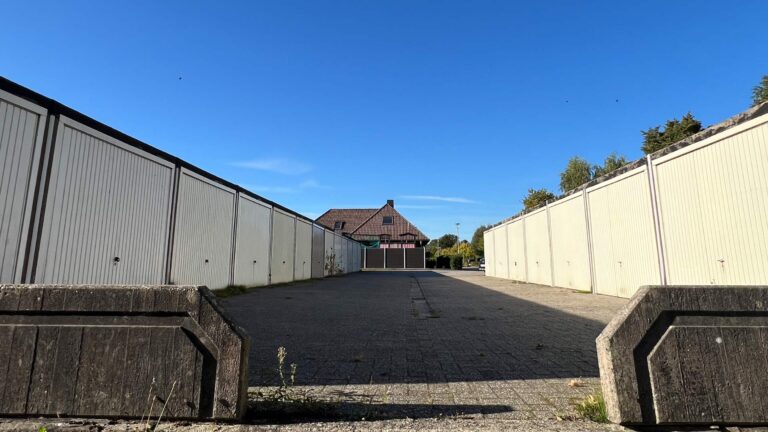 Garagenhof in der Auricher Straße in Altengroden Wilhelmshaven