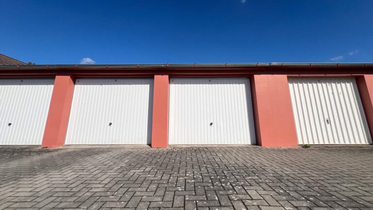 Garagenhof in der Jadelehstraße 6 in Wilhelmshaven