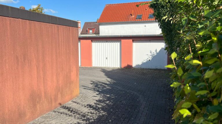 Garagenhof in der Jadelehstraße 6 in Wilhelmshaven