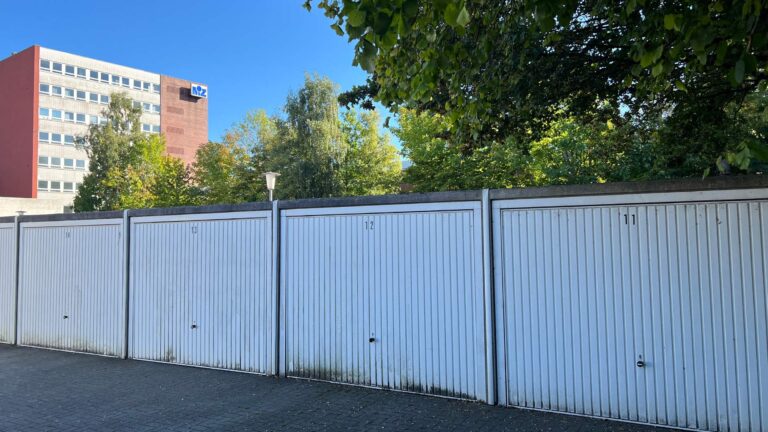 Garagenhof im Stadtteil Tonndeich in Wilhelmshaven