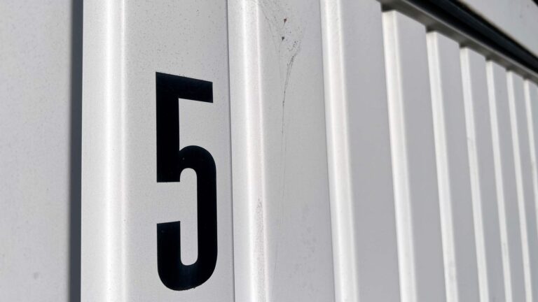 Garagenhof im Stadtteil Tonndeich in Wilhelmshaven