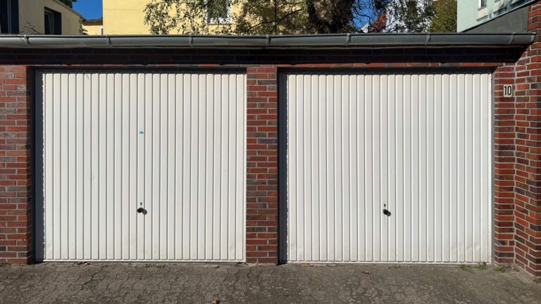 Garagenhof im Stadtteil Tonndeich